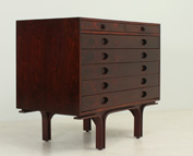 ROSEWOOD CHEST OF DRAWERS BY GIANFRANCO FRATTINI
