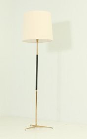 TRIPOD FLOOR LAMP FROM 1950's IN BRASS AND LEATHER