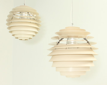 PAIR OF LOUVRE LAMPS BY POUL HENNINGSEN