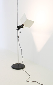 TRIEDRO FLOOR LAMP