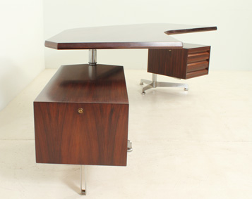 BOOMERANG DESK BY OSVALDO BORSANI FOR TECNO