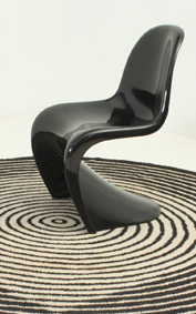 SIDE CHAIR BY VERNER PANTON