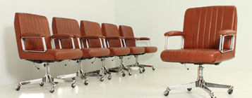 SET OF SIX P125 LEATHER CHAIRS BY OSVALDO BORSANI FOR TECNO