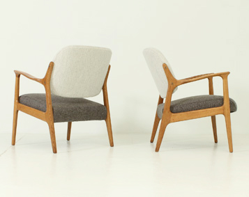 PAIR OF DOMUS ARMCHAIRS BY INGE ANDERSSON