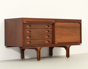 SMALL WALNUT SIDEBOARD BY GIANFRANCO FRATTINI FOR BERNINI