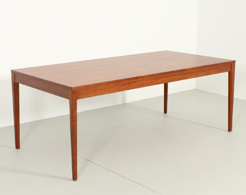 DIPLOMAT DINING TABLE IN TEAK WOOD BY FINN JUHL