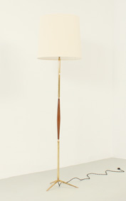 SPANISH FLOOR LAMP IN BRASS AND WALNUT FROM 1950's