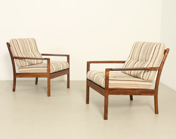 PAIR OF DANISH ROSEWOOD ARMCHAIRS FROM 1960's
